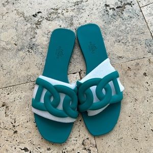 hermes style slides
